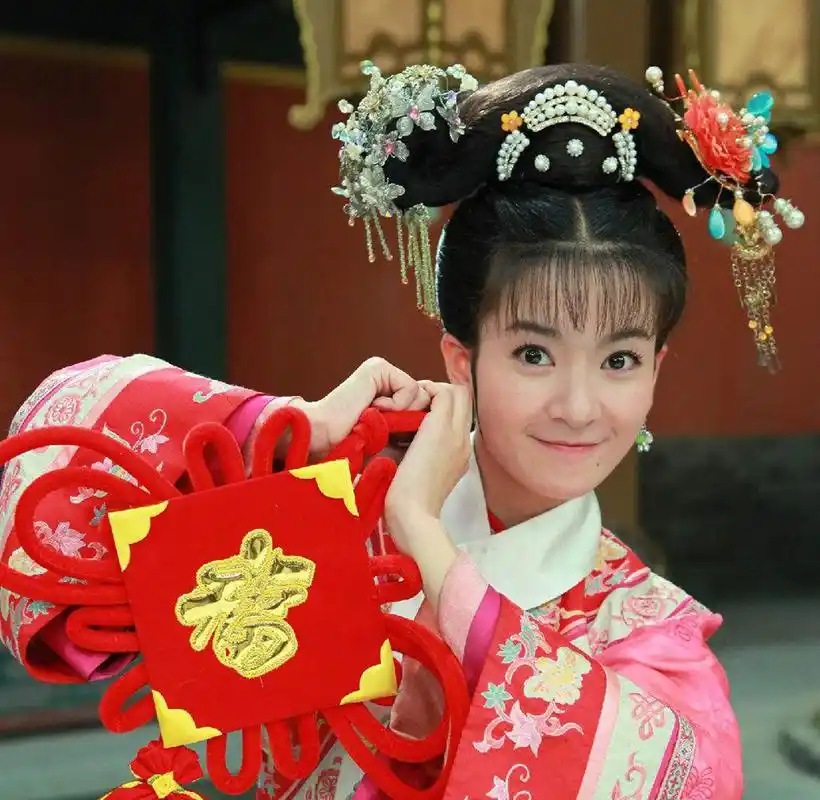 《新还珠格格》的演员表?这部剧总共有几集?