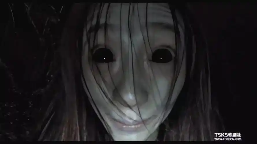 女孩被附身的造型设计(大面积无眼白的眼睛)