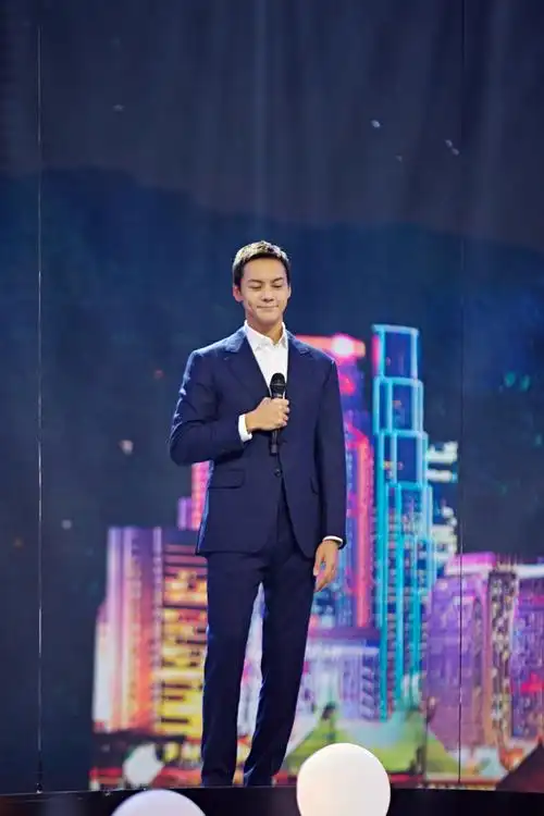 陈伟霆我要上春晚唱盛开的年华