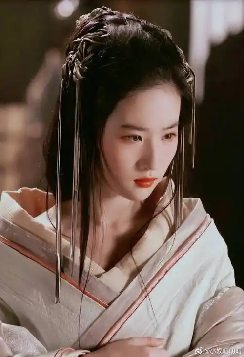 刘亦菲在鸿门宴传奇中饰演的虞姬一颦一笑都好美