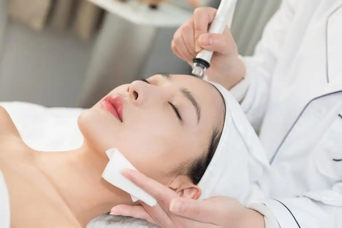 冬季皮肤保养小知识