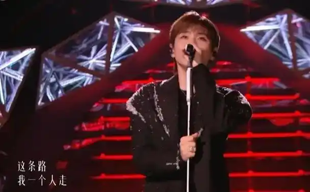 这一天,35岁的汪苏泷证明了,"网络歌手"和"巨星"的差距!