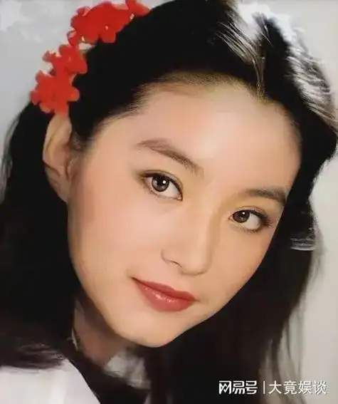 容祖儿与林青霞同框比美,相差30岁却似姐妹花!