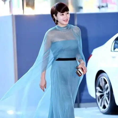 剧中在文相敏身边小鸟依人的她,没想到身高将近170公分,成为演员之前