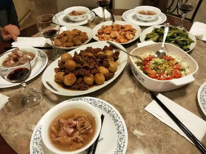 丰盛的晚餐,给我们接风洗尘!这标准的武汉排骨藕汤羡煞多少人!