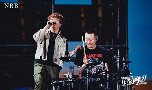 三轮车夫乐队桂林演唱会燃爆全场疯狂摇摆成就最靓的仔