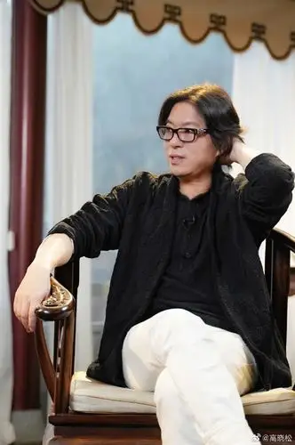 矮大紧瘦出新高度高晓松晒近照创下718千克新纪录