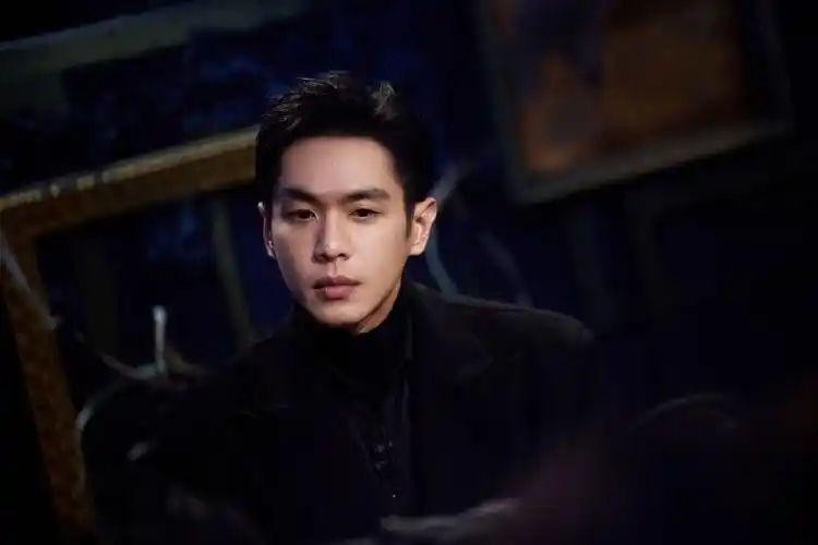 组图:张若昀《大侦探8》剧照 《落日惊魂ii》探寻日不落公馆迷案_高清