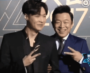 新cp张艺兴和黄渤是没头脑和不高兴