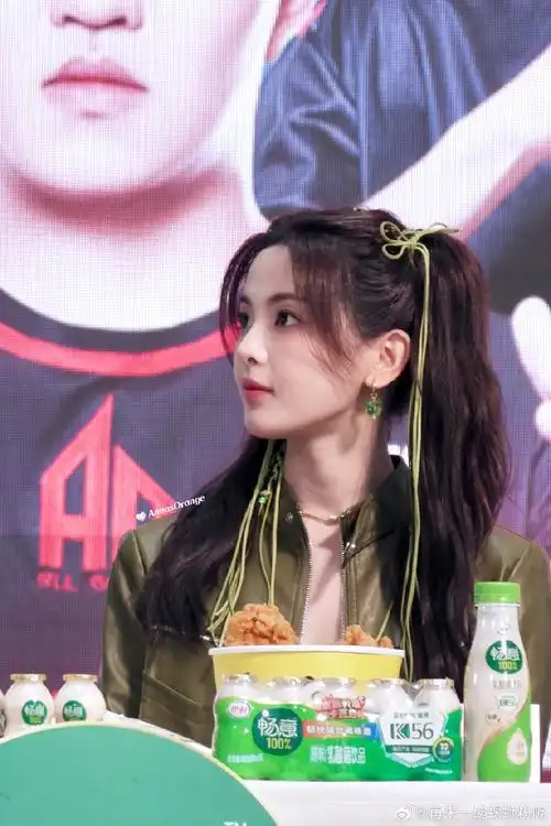 杨超越畅意100%品牌代言人