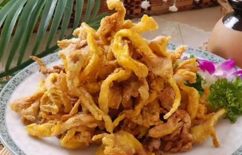 炸平菇金黄酥脆美味爽口麻辣鲜香好吃入味儿