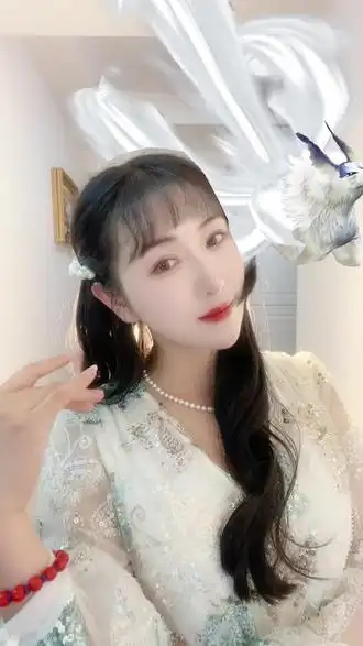 这个特效真的太美了 #落了白 #白狐 #特效谁用谁好看 - 抖音