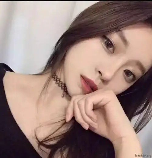 轻松一下,推荐几个自拍姿势