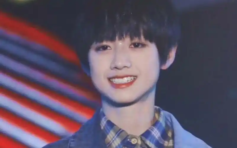 【朱志鑫reaction】看宝宝小时候的直拍,真的超级可爱