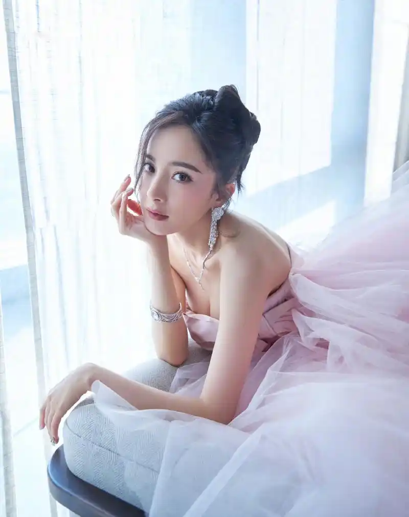 杨幂粉色纱裙礼服魅力性感写真[9/9]_明星_美桌网
