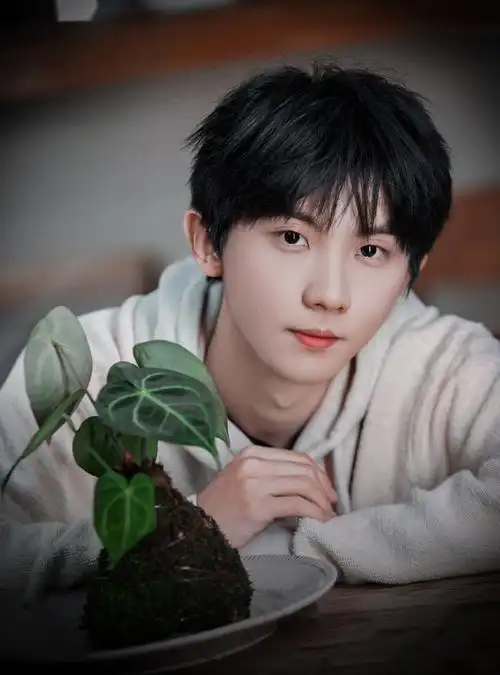 万物有灵,生命可爱.    #马嘉祺灿烂的花园