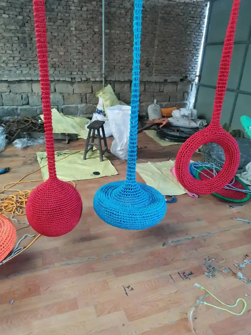 秋千吊椅吊球轮胎攀爬网纯手工制作儿童游乐设施
