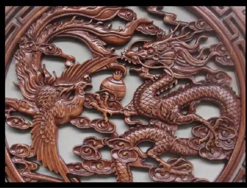 石雕《双龙戏珠》