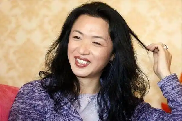 金星第一任妻子貌美如花,离婚时还身怀六甲,如今怎样了?