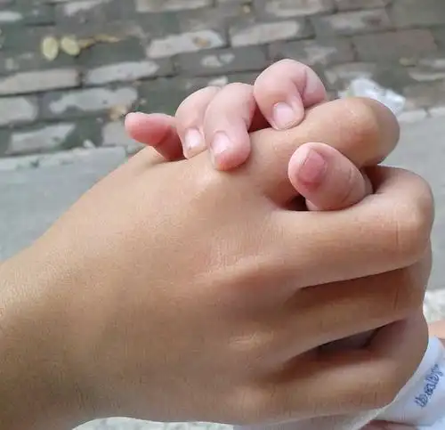 姐弟牵手照 - 保定妈妈帮 - 妈妈帮