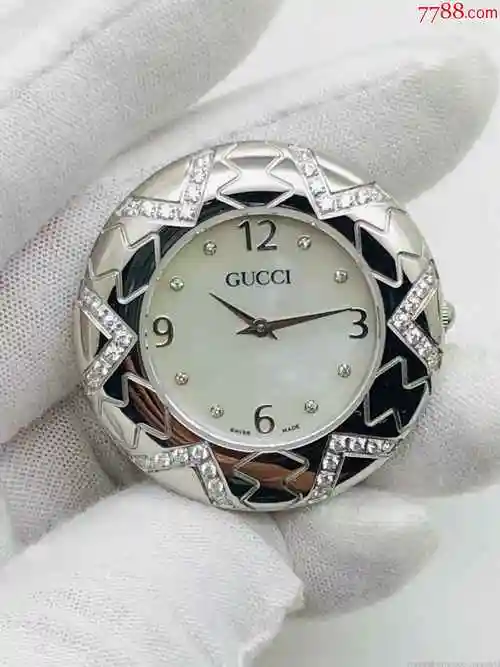 (全新没有瑕疵,瑞士进口机芯)古驰石英闪钻女表(天然贝壳表盘-手表