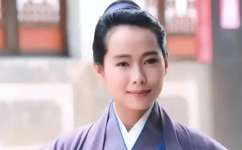 谁说叶童的古装男扮都像许仙,其实导演是因这个角色才让她反串的_男装