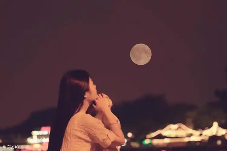 小学生关于月的诗句古诗大全描写月亮的6首古诗