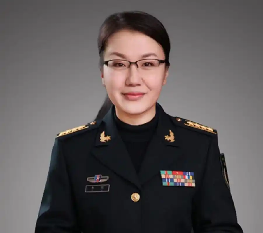 "当年,美军刚派出新型隐形战斗机向南海推进,火箭军女神李莉就掌握了