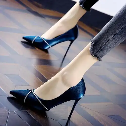 共4650 件礼服单鞋女高跟相关商品