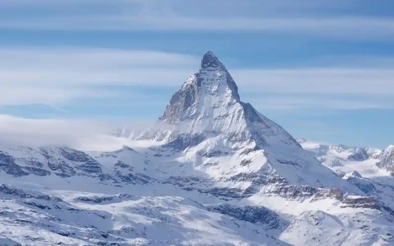 【瑞士旅行】阿尔卑斯山脉中最雄伟的雪山|马特洪峰|登山小火车旅行