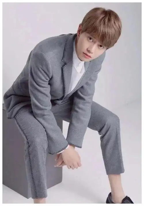 当172cm关晓彤遇到178cm任嘉伦到底是谁谎报了身高