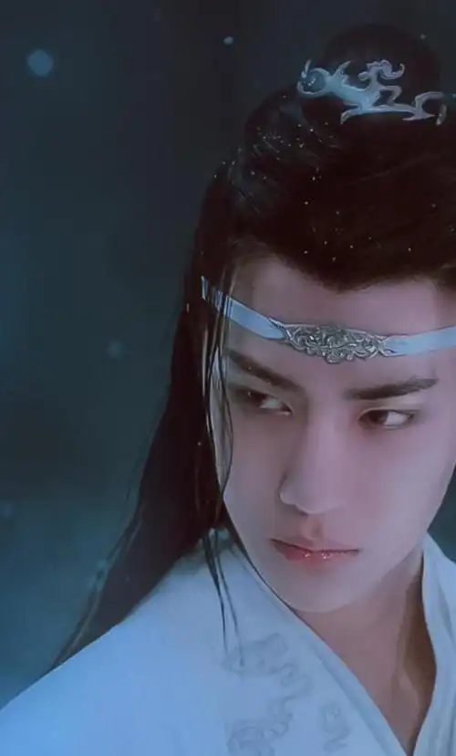 不得不说,王一博的面容很适合古装.