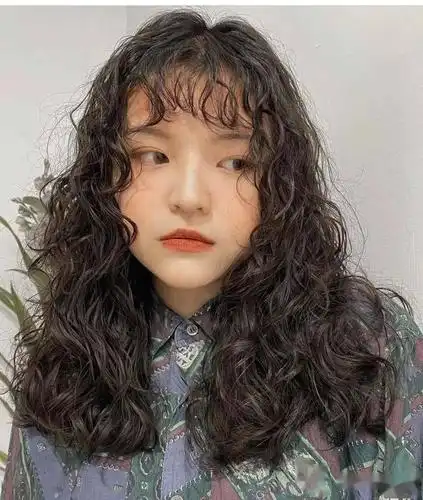 2021年绝美中长发烫全头