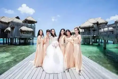 【一生一诗】baby伴娘团礼服史上最丑被指心机重,刘诗诗最贴心!