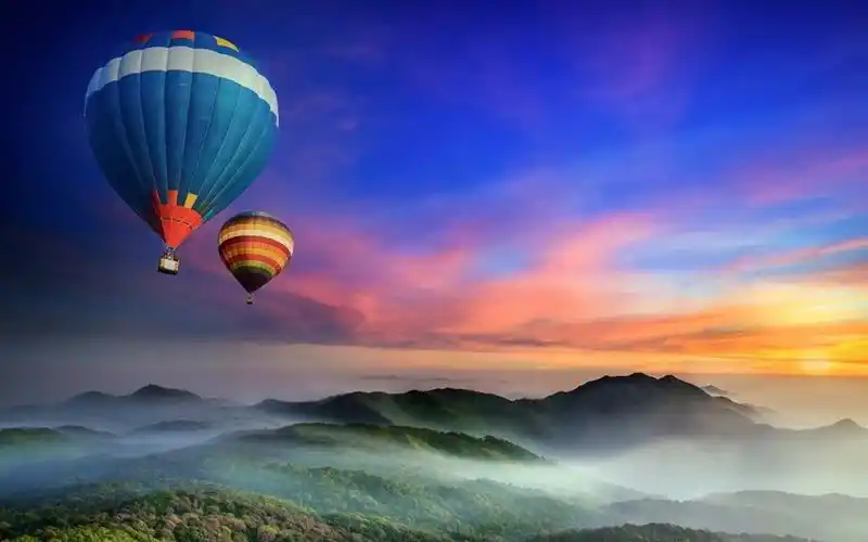 唯美热气球风景图片桌面壁纸