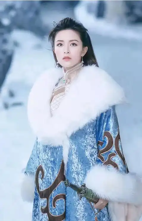 文咏珊美貌逆袭baby穿毛领演赵敏又要成经典搭档林峰像两辈人