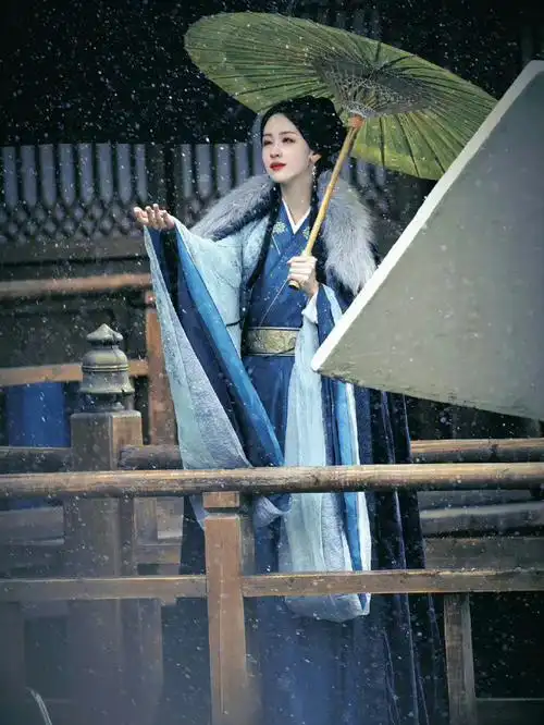 女明星古风撑伞照##女明星国风撑伞照