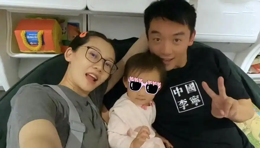 郑恺二胎宝宝将出生陪伴待产暂别跑男结婚2年抱俩惹人羡