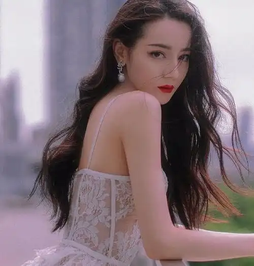 迪丽热巴个人所有资料简介身高年龄三围图片