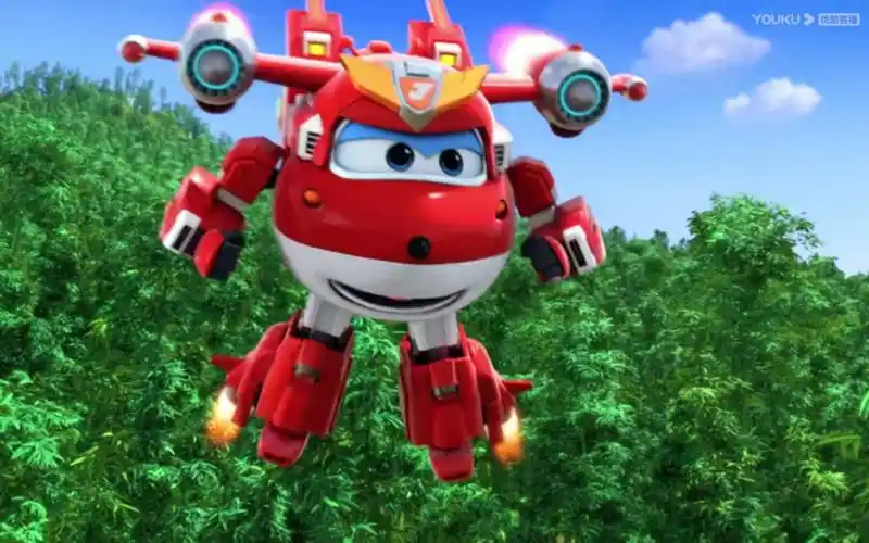 队立大功的男生角色阿奇和超级飞侠的男生角色乐迪和多多的录制视频