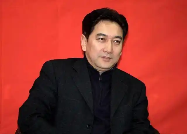 央视水均益:父亲去世后,照顾母亲和哥哥18年,让哥哥老有所依