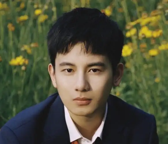 胡先煦近照曝光面部明显消瘦少年长大成人十八变