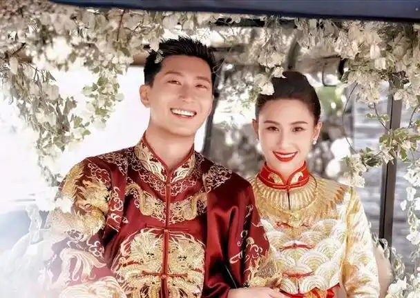 窦骁何超莲终于结婚啦!