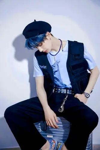 王一博*帽子 - 堆糖,美图壁纸兴趣社区