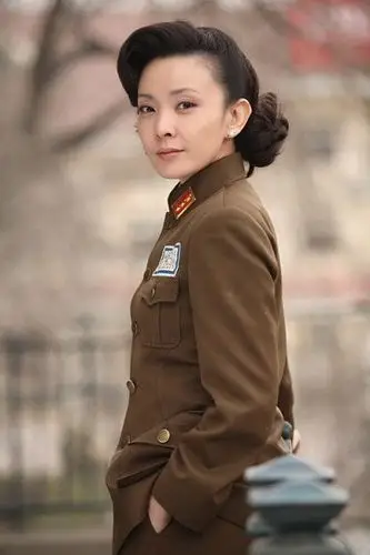 刘威葳剧照新浪娱乐讯《借枪》刚刚落幕,谍战剧《风声传奇》现已华丽