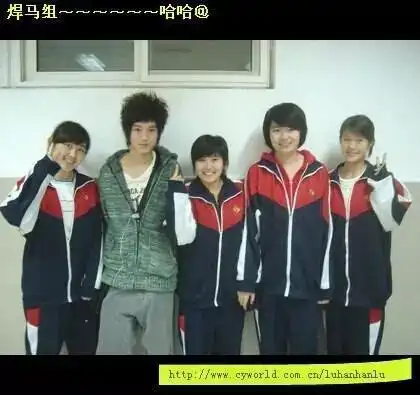 高老 老高全名高苏尧,是一名专业摄影师,而他更重要的身份是鹿晗的