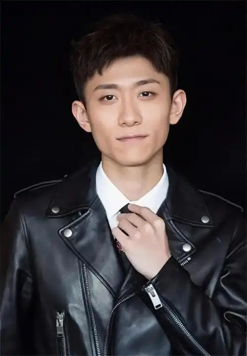 片酬从5000万降到1000万还是无戏可拍张一山为什么不火了