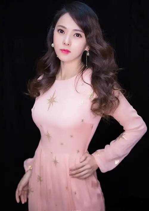 伊能静身材图伊能静街拍生活照