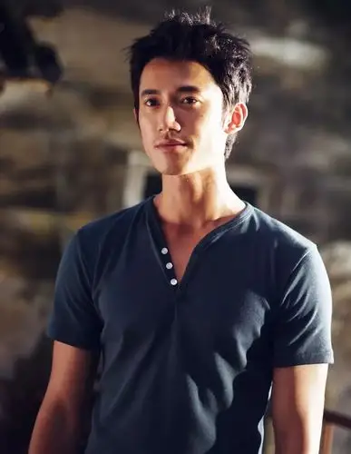 吴慷仁豆瓣影人页的头像   好帅啊!