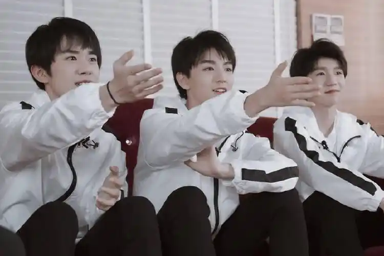 风雨兼程等一个叫tfboys的时代#tfboys#tfboys三人同行